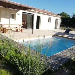  Hébergement de vacances Pleine Campagne, Piscine Chauffée , Lubéron