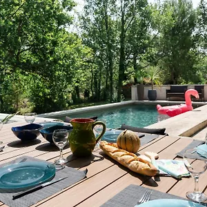  Hébergement de vacances Maison D’etienne