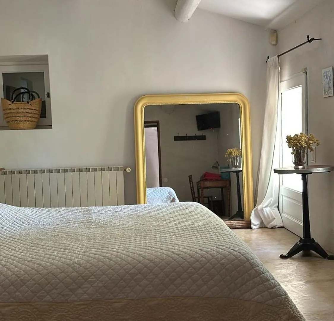 La Bastide Des Chenes Lacoste